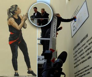 Aleksandra Mirosław poprawiła mural ze swoim wizerunkiem