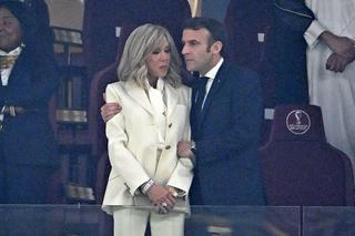 Prezydent Francji nie szczędził pieszczot 69-letniej żonie! Na trybunach zrobiło się naprawdę gorąco