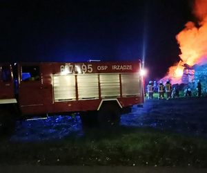 Ogromna tragedia w Irządzach. Bydło spłonęło żywcem, łunę ognia widać było z daleka