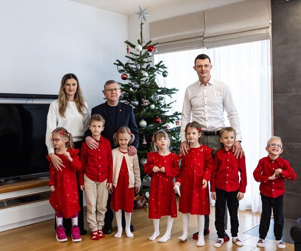 Sześcioraczki z Tylmanowej dostały świąteczne prezenty. Św. Mikołaj nie zapomniał o ich starszym braci