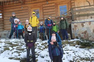 Autobus 15-osobowej rodziny zastępczej z Zabrza spłonął w drodze. Z pomocą przyszli dobrzy ludzie