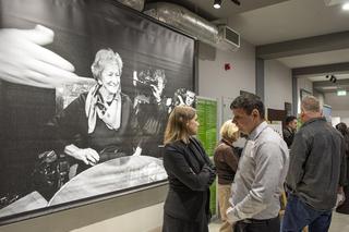 Wystawa fotografii Wisławy Szymborskiej w Bytomiu. Autorką Joanna Helander