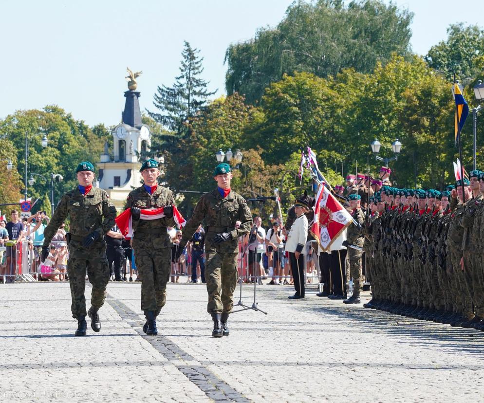 Obchody Święta Wojska Polskiego w Białymstoku. Zobacz jak mieszkańcy uczcili 15 sierpnia [ZDJĘCIA]