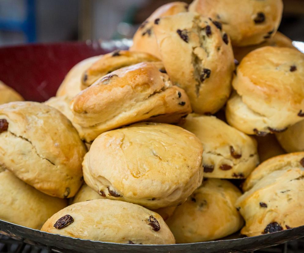 bułeczki z rodzynkami