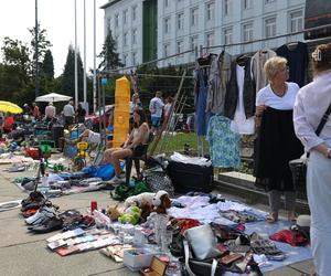 Wyprzedaż garażowa na placu Krakowskim w Gliwicach 