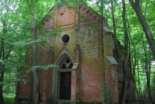 Gładysze. Kaplica ukryta w lesie 
