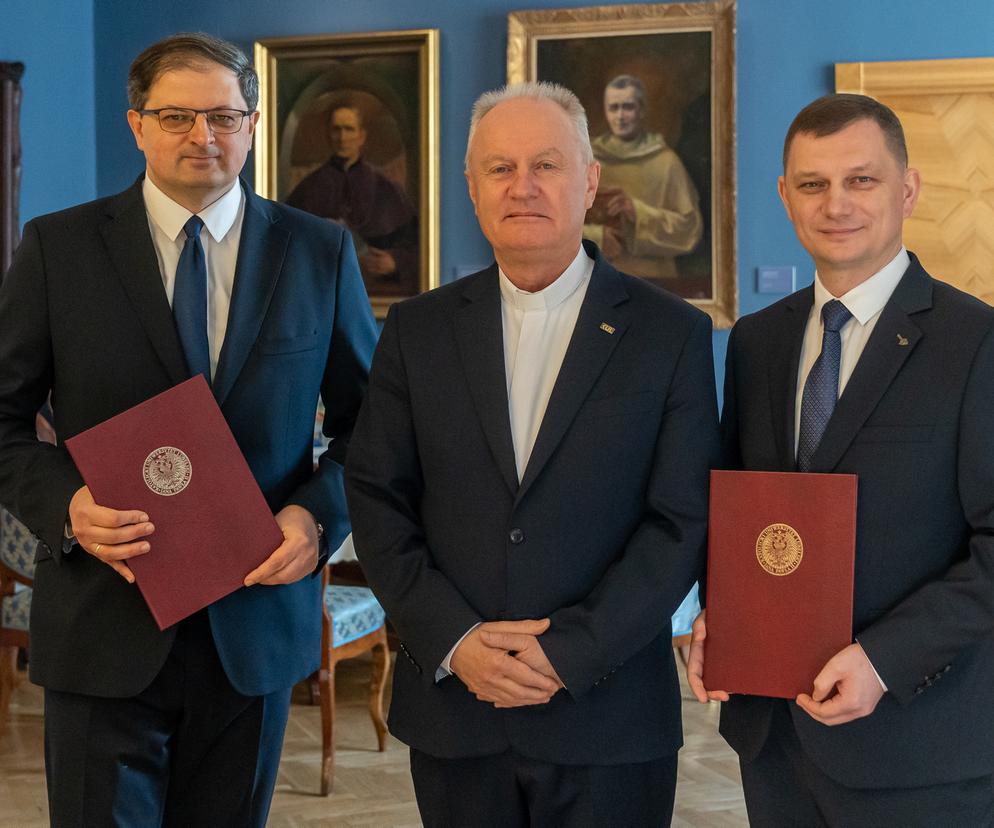 Nowi prorektorzy KUL z ks. prof. Mirosławem Kalinowskim, rektorem KUL