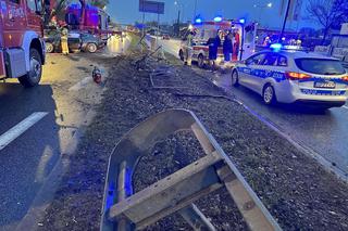 Totalnie roztrzaskał sportowego mustanga. Potworne dachowanie na Radzymińskiej