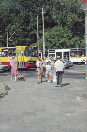 Tak wyglądała Warszawa lat 90.! Nie uwierzycie, ile się zmieniło [GALERIA]