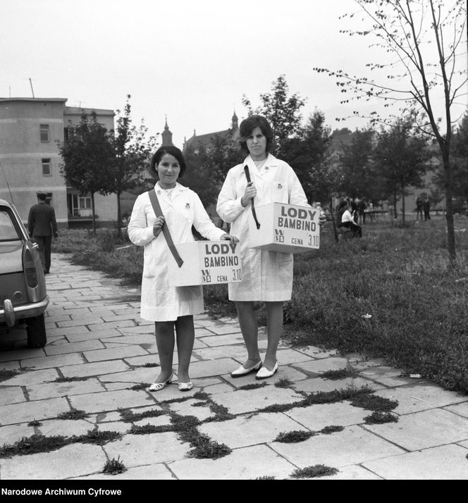 Fast food w PRL: bułka z pieczarkami i kiełbaska z wody