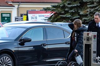 Limuzyna dla starosty, złom dla dzieci z domu dziecka