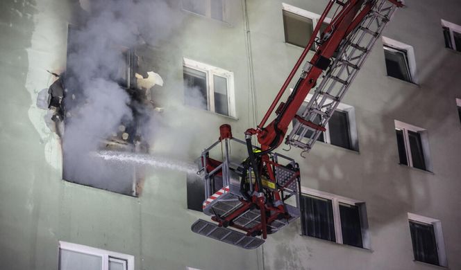 14-latka zginęła w pożarze bloku w Rzeszowie! Poszkodowanych zostało wiele osób [ZDJĘCIA, AKTUALIZACJA]