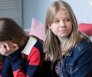 M jak miłość odc. 1882. Sara (Nadia Smyczek), Lenka (Olga Cybińska)