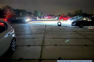 Organizowali nocne wyścigi samochodowe we Wrocławiu. Łączna kwota mandatów to ponad 66 tysięcy zł!