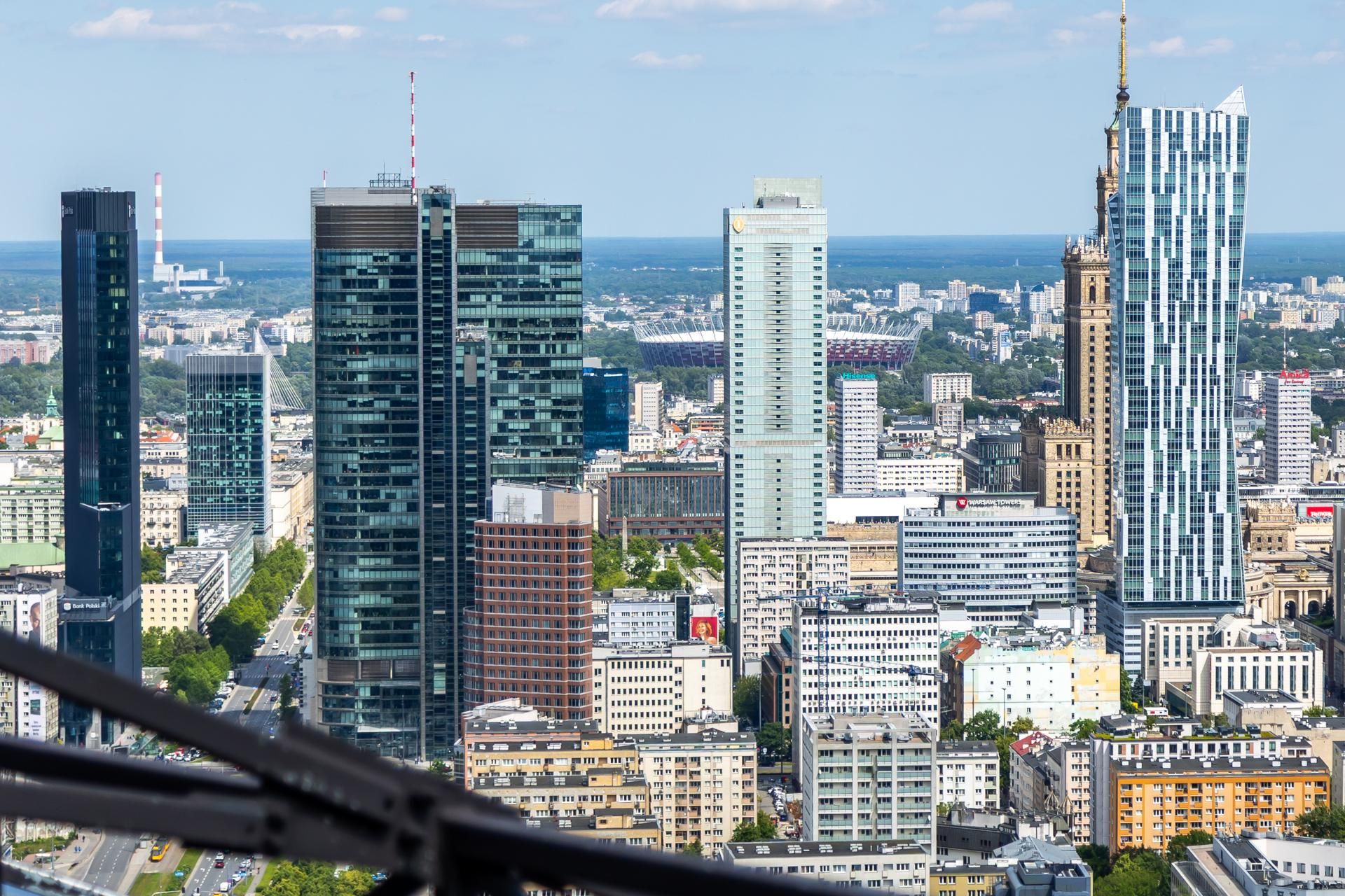Panorama Warszawy z wieżowca Skyliner