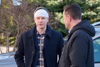 Na Wspólnej, odc. 3642: Robert Tadeusiak (Dariusz Wnuk), Sławek (Mariusz Słupiński)