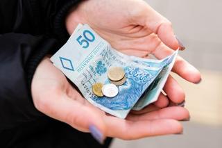 Polacy zarabiają najwięcej w historii! Pękła kolejna bariera, w tych miastach płacą najlepiej! 