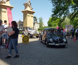 Cacka na kółkach na jubileuszowym rajdzie w Rydzynie