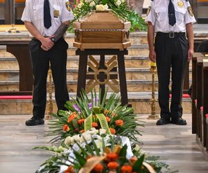 W dniu pogrzebu Joanny Kołaczkowskiej pochowano także wielką polską poetkę 