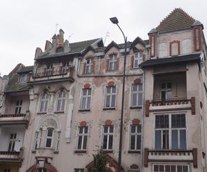 Zabytkowa kamienica w Olsztynie na sprzedaż. To największy pustostan w centrum miasta