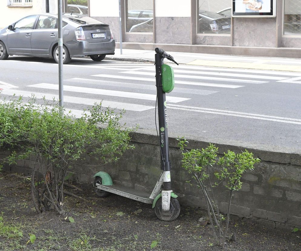 Burmistrz Woli chce zrobić porządek z hulajnogami elektrycznymi. To dla bezpieczeństwa