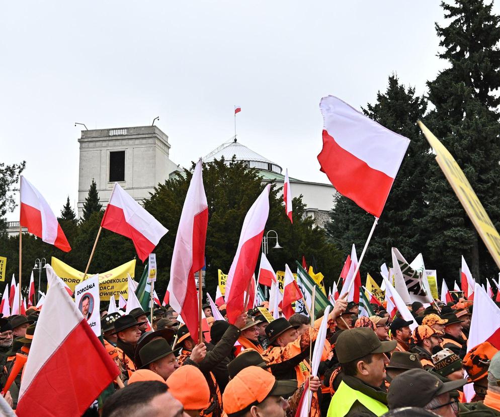 Protest PiS, rolników i Solidarności 10 maja w Warszawie. Wielki marsz 