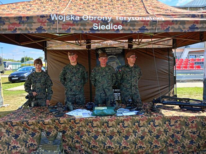 Piknik Wojskowy 18. Dywizji został zorganizowany na terenie zielonym przy aquaparku i stadionie miejskim w Siedlcach