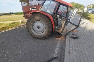 Nowa Wrona: Opel zderzył się z ciągnikiem. Dwie osoby w szpitalu