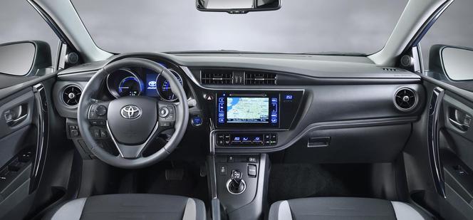 2015 Toyota Auris facelifting