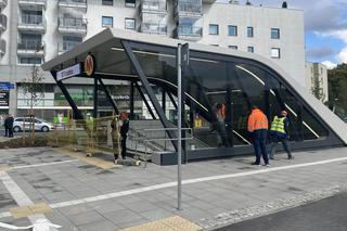 Metro na Bródnie wkrótce otwarte! Wielkie emocje, mieszkańcy tłoczą się przy wejściu
