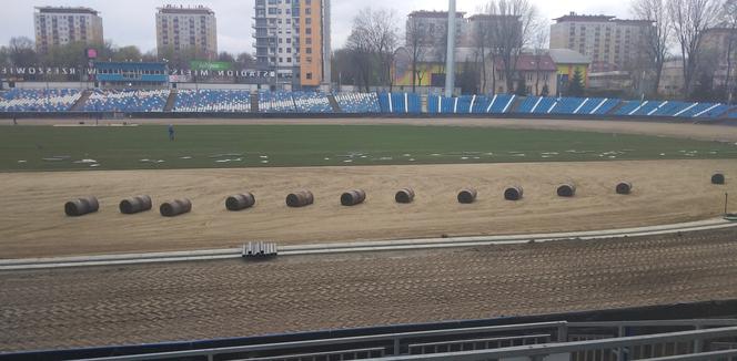 RZESZÓW: Przebudowa Stadionu Miejskiego przy ul. Hetmańskiej na ostatniej prostej 