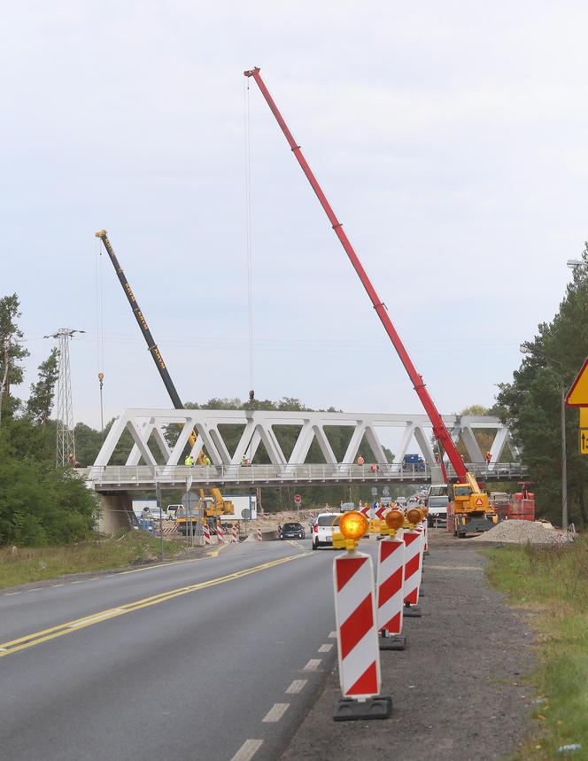 Przebudowa DK61. W związku z budową wiaduktu kolejowego drogowcy wprowadzą ruch wahadłowy na dwa tygodnie