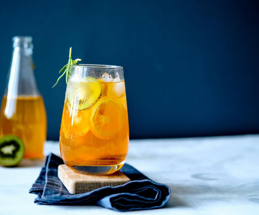 Lemoniada z marchwi z owocami sezonowymi - tradycyjny przepis z Pałuk