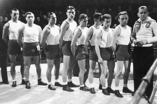 W tej bydgoskiej kamienicy mieszkał twórca polskiej szkoły boksu. Był podoficerem Wojska Polskiego, grał u Barei