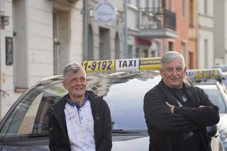 Henryk Gołębiewski zagra w filmie o słynnym taksówkarzu. Legendarny aktor poznał Toruń