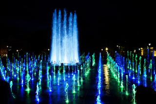 Lublin: Harmonogram pokazów fontanny multimedialnej na Placu Litewskim [LIPIEC 2019]