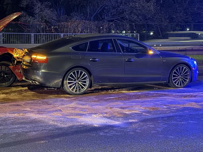 Koszmar na Wale Miedzeszyńskim! Rozbite Porsche za 700 tysięcy złotych!