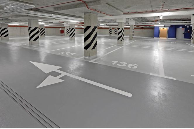 Przestronny parking z posadzkami Deckshield w innowacyjnym Miasteczku Nova Sfera