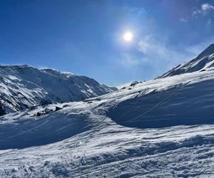 Zobacz, jak wygląda Austria w pełni sezonu narciarskiego 