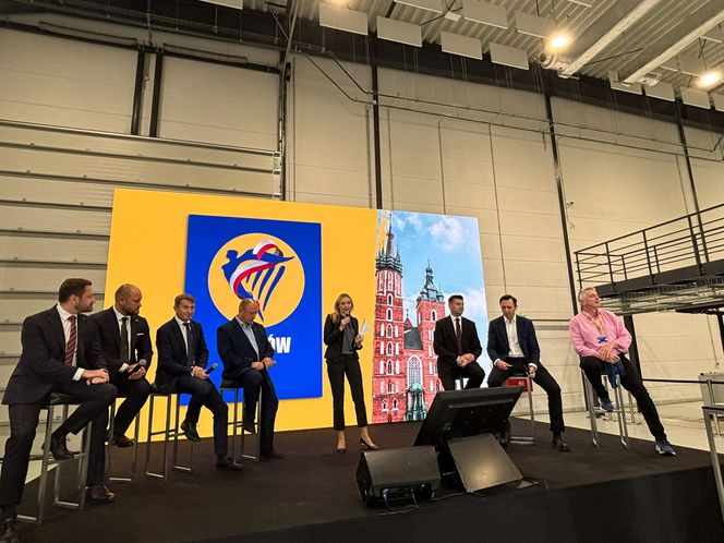 Ryanair otworzył w Krakowie ultranowoczesne centrum! To tu piloci uczą się latać Gamechangerami