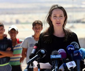 Angelina Jolie kończy 50 lat! Zobacz, jak się zmieniała