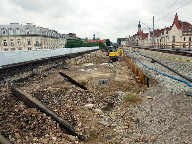 Koniec kolejowego nasypu w centrum Krakowa