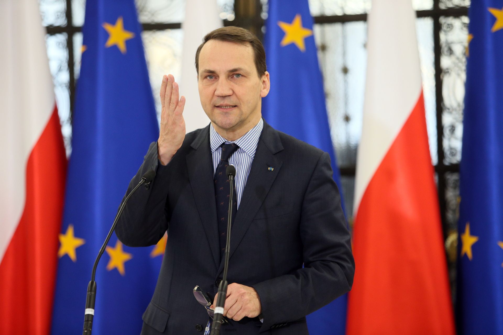 Marcin Przydacz wbił szpilę Radosławowi Sikorskiemu! Tuż przed wylotem prezydenta RP…