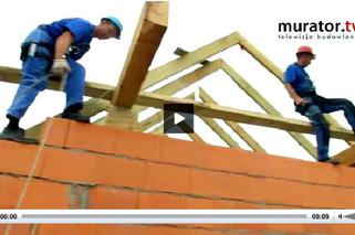 WIDEO: Jak należy montować więźbę dachową  