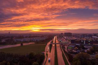Ognisty zachód słońca nad Krakowem