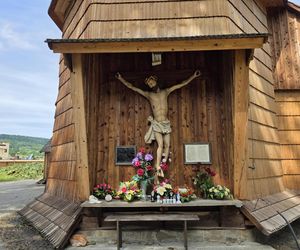 Zabytkowy kościół w Domaradzu.