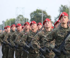 Defilada w Warszawie 2025 - transmisja z obchodów 15 sierpnia. Gdzie obejrzeć za darmo?