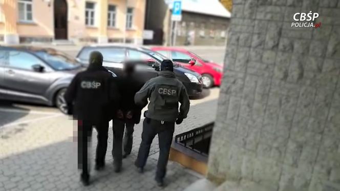Wybuch w pasażu handlowym przy Warszawskiej. Zatrzymanie sprawców [ZDJĘCIA]