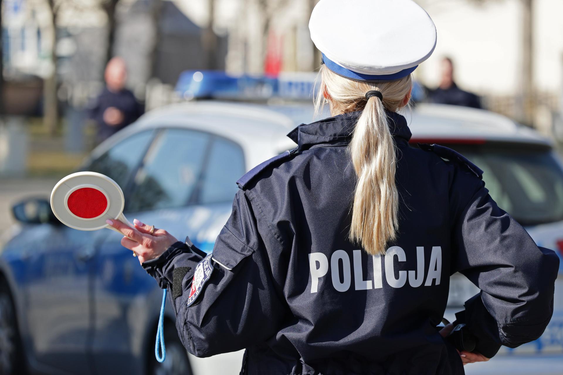Ile Zarabia Policjant Policja W Szczecinie Prowadzi Nabór Sprawdź Zarobki Netto W Policji 3322