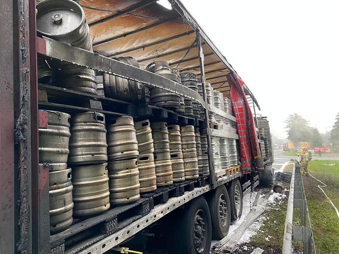 Pożar ciężarówki na DK 10 w Makowiskach [ZDJĘCIA]